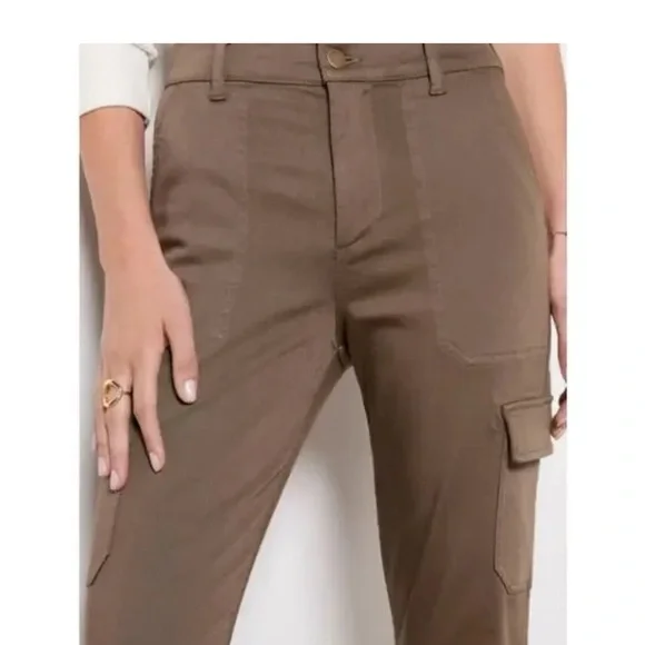 EVEREVE Larissa Cropped Cargo‎ in Fatigue size 26 - Picture 2 of 14